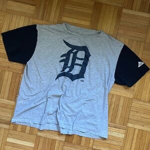 Detroit Tigers MLB x Coors Light Tee – Size L